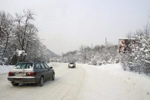 Усложнена е пътната обстановка в Свищов